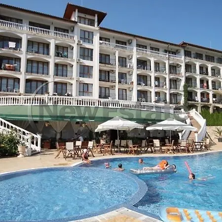 Triumph Holiday Village شقة *