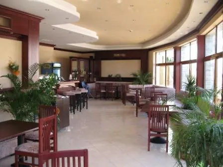 Triumph Holiday Village شقة